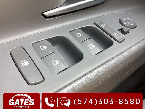 Used 2025 Hyundai Elantra SEL FWD image 20