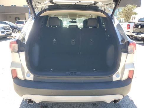 Used 2020 Ford Escape SEL image 9