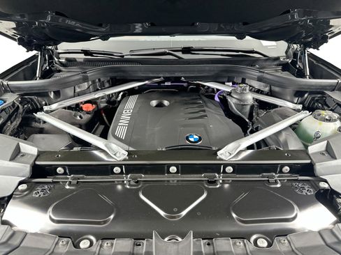 Used 2026 BMW X7 xDrive40i w/ M Sport Package image 22