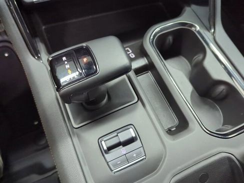 Used 2024 GMC Sierra 1500 AT4 AWD/4WD image 15