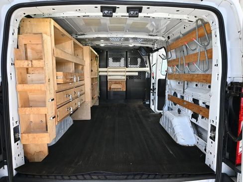 Used 2017 Ford Transit 250 130 Low Roof w/ Exterior Upgrade Package RWD image 25
