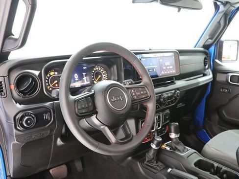 Used 2024 Jeep Wrangler Unlimited Rubicon w/ Safety Group AWD/4WD image 14