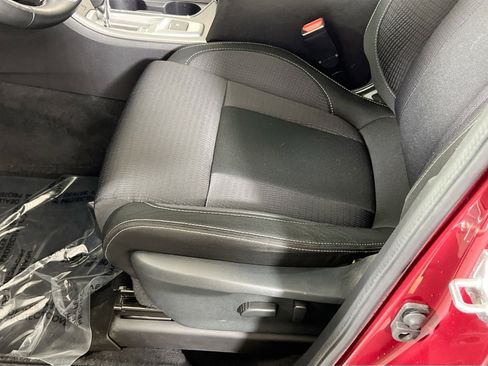 Used 2022 Subaru Ascent Premium w/ Convenience Package image 18