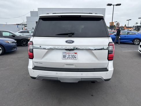 Used 2018 Ford Expedition Limited w/ Equipment Group 301A AWD/4WD image 17