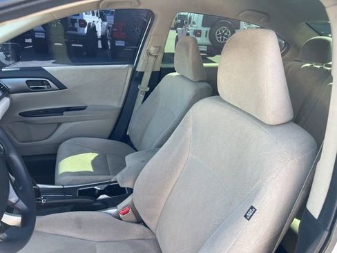 Used 2013 Honda Accord LX image 21