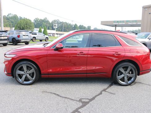 Used 2023 Genesis GV70 2.5T w/ Sport Prestige Package AWD/4WD image 2