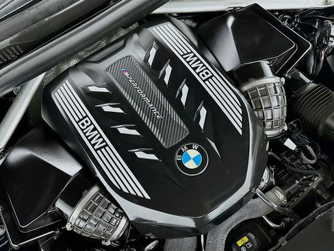 Used 2022 BMW X6 M50i image 32