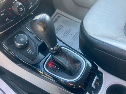 Used 2017 Jeep Compass Limited w/ Navigation Group image 24