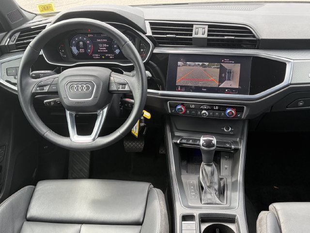 Used 2022 Audi Q3 2.0T Premium Plus AWD/4WD image 14