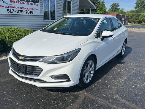 Used 2017 Chevrolet Cruze Premier FWD image 1