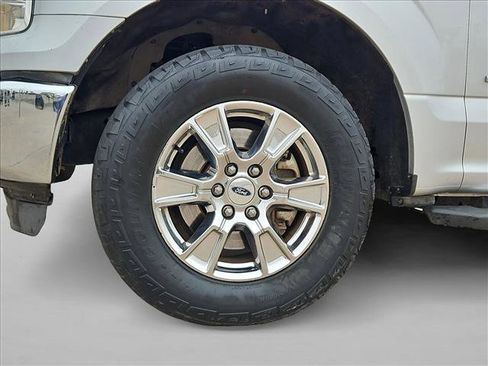 Used 2015 Ford F150 XLT w/ Equipment Group 302A Luxury RWD image 21