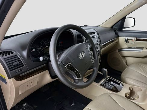 Used 2010 Hyundai Santa Fe GLS FWD image 4