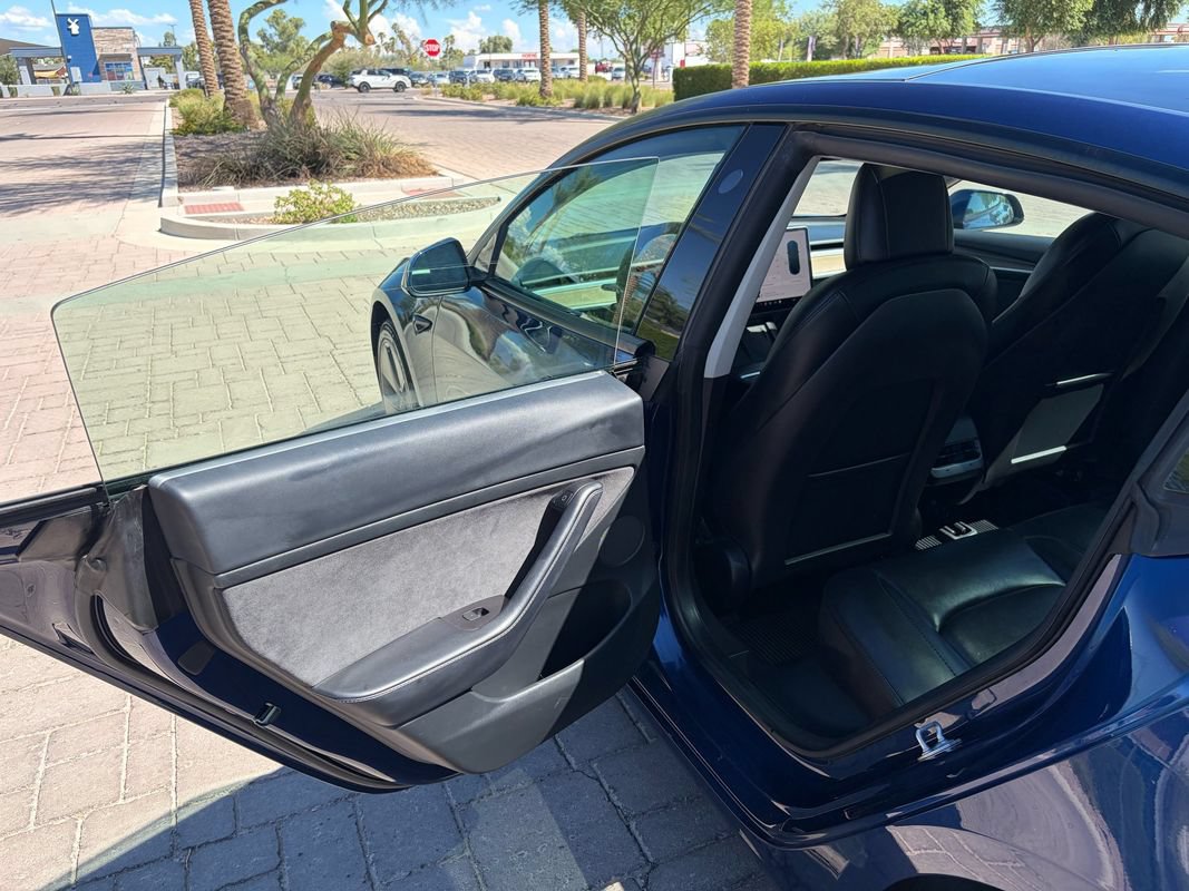 Used 2023 Tesla Model 3 Standard Range RWD image 9