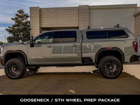 Used 2025 GMC Sierra 2500 AT4X image 6