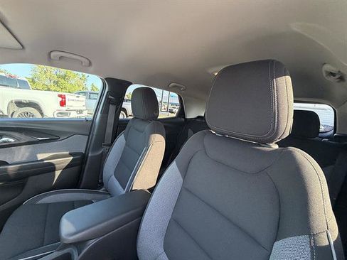 Used 2023 Chevrolet TrailBlazer LT FWD image 19