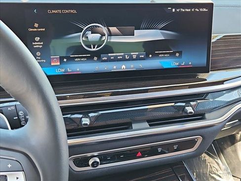 Certified 2025 BMW X5 xDrive40i w/ Executive Package AWD/4WD image 15