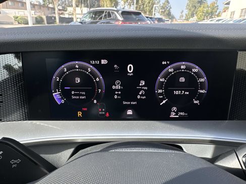 New 2026 Volkswagen Tiguan SE R-Line FWD image 23