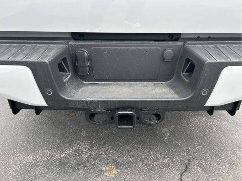 New 2026 Ford F250 Lariat w/ Black Appearance Package image 13