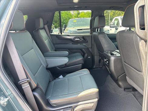 Certified 2026 GMC Yukon AT4 w/ AT4 Premium Package AWD/4WD image 9