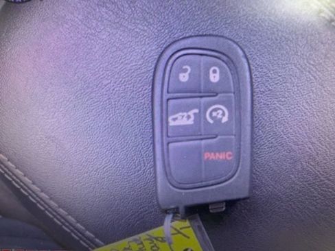 Used 2023 Jeep Cherokee Altitude Lux image 10