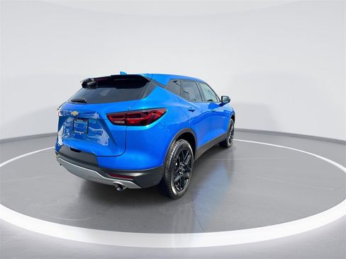 Used 2025 Chevrolet Blazer LT w/ Driver Confidence Package image 8