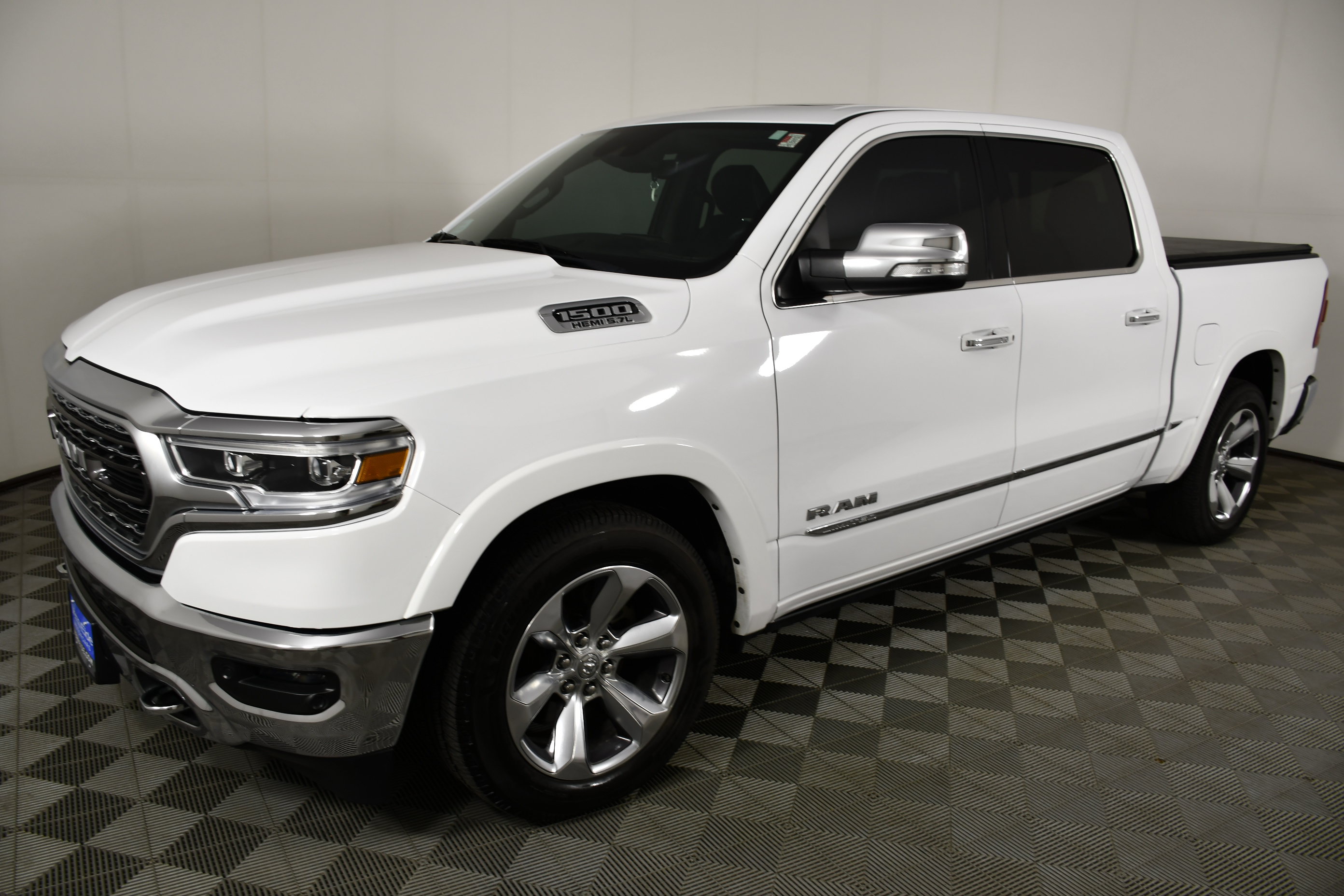 Used 2020 RAM 1500 Limited AWD/4WD image 9