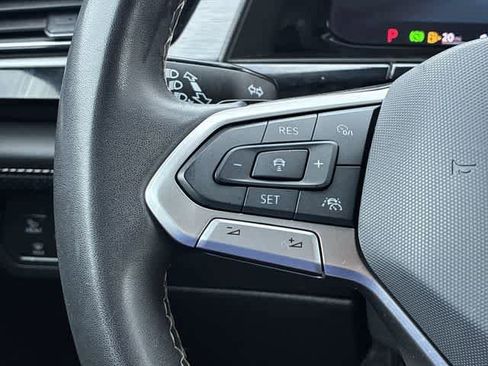 Used 2024 Volkswagen Atlas Cross Sport SE FWD image 26