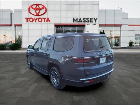 Used 2024 Jeep Wagoneer Series II w/ Flexible Seating Group image 27