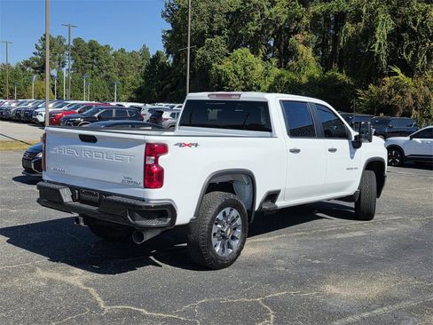 Used 2023 Chevrolet Silverado 2500 Custom w/ Custom Value Package image 6