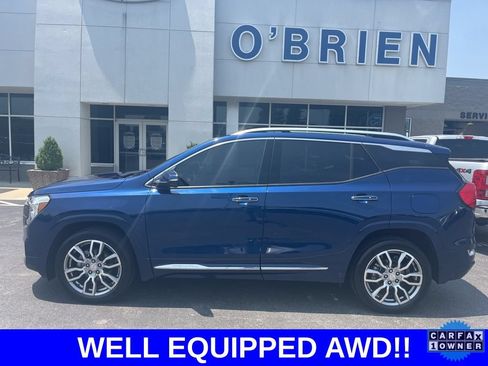 Used 2022 GMC Terrain Denali w/ Denali Premium Package AWD/4WD image 2