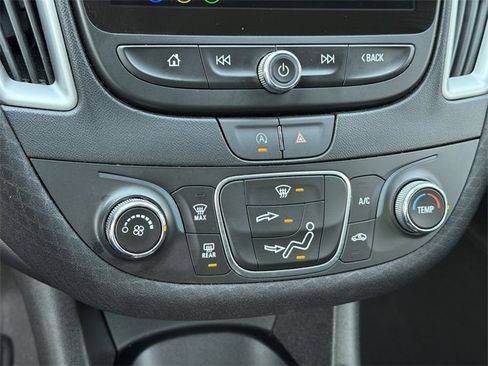 Used 2024 Chevrolet Malibu LS image 24
