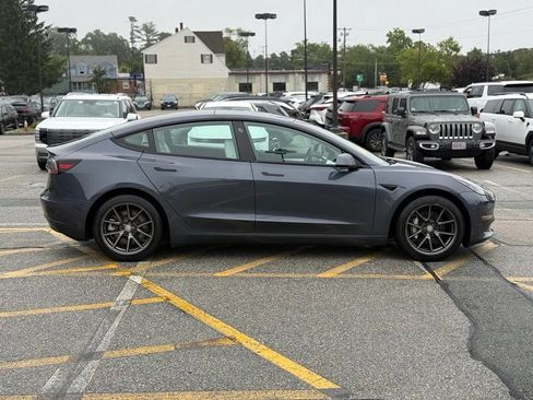 Used 2022 Tesla Model 3 Long Range AWD/4WD image 7