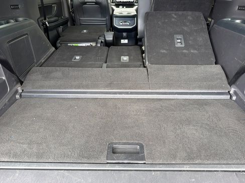 Used 2025 Ford Expedition Platinum AWD/4WD image 15
