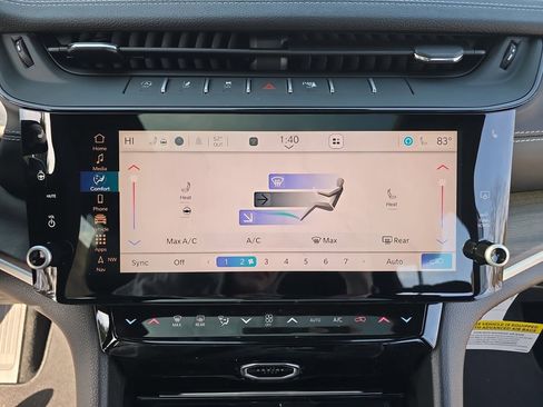 New 2026 Jeep Grand Cherokee Altitude AWD/4WD image 20