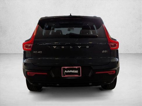 New 2026 Volvo XC40 B5 Ultra w/ Climate Package image 8