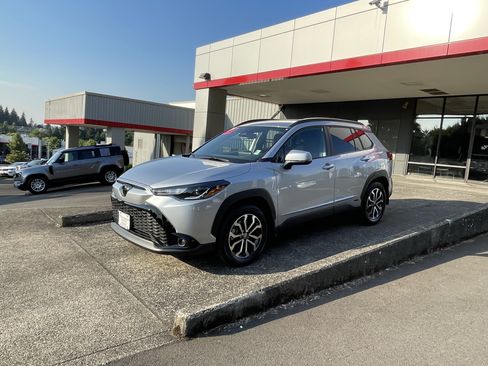 Certified 2024 Toyota Corolla Cross AWD Hybrid image 5