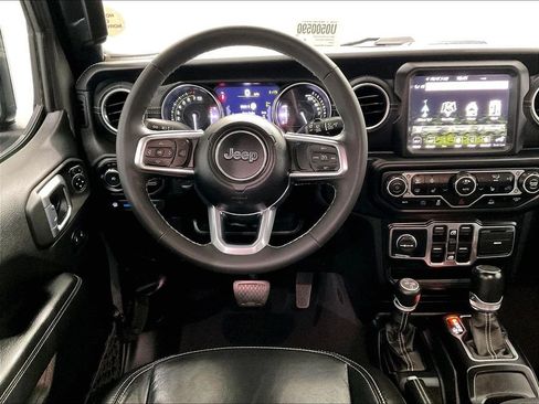 Used 2023 Jeep Wrangler Unlimited Sahara w/ Cold Weather Group AWD/4WD image 17