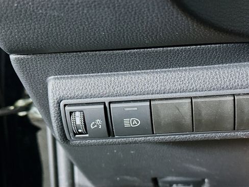 Used 2025 Toyota Corolla LE image 16