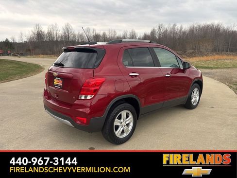 Used 2018 Chevrolet Trax LT w/ Driver Confidence Package image 9