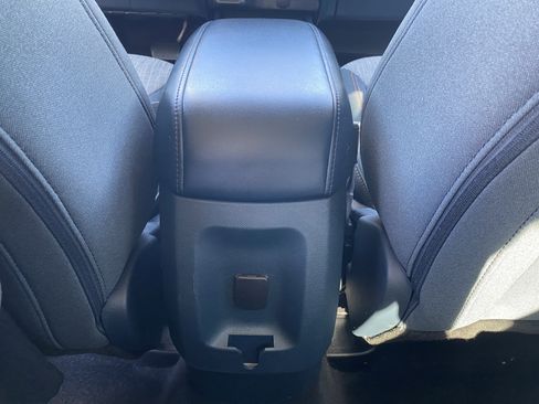 Used 2022 Ford Maverick XLT image 31