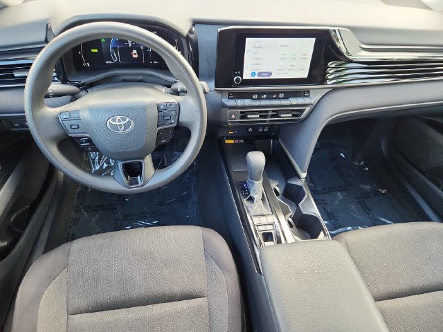 Used 2025 Toyota Camry LE FWD image 9