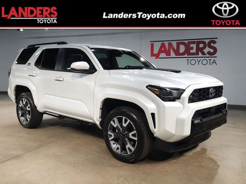 Certified 2025 Toyota 4Runner TRD Sport AWD/4WD image 1