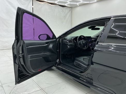 Used 2021 Toyota Camry SE FWD image 16