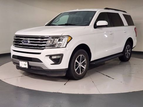 Used 2018 Ford Expedition XLT RWD image 1