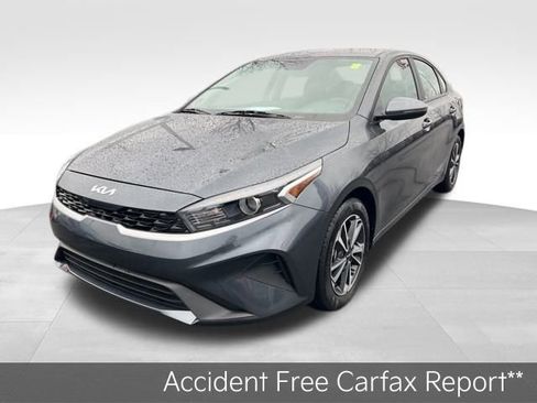 Certified 2023 Kia Forte LXS w/ LXS Technology Package image 4