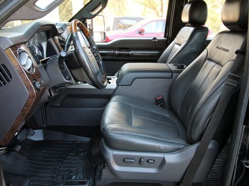 Used 2015 Ford F350 Platinum image 24