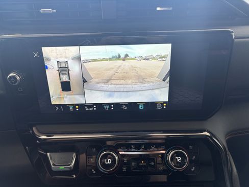 Used 2023 GMC Sierra 1500 AT4 w/ AT4 Premium Package AWD/4WD image 15