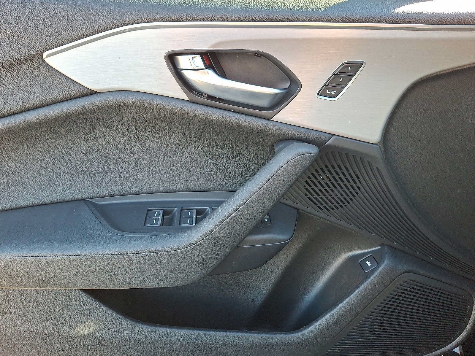 Used 2023 Acura TLX FWD image 12