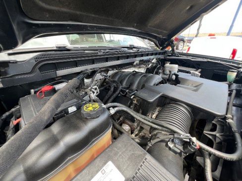 Used 2018 Chevrolet Silverado 1500 LT w/ Texas Edition image 22