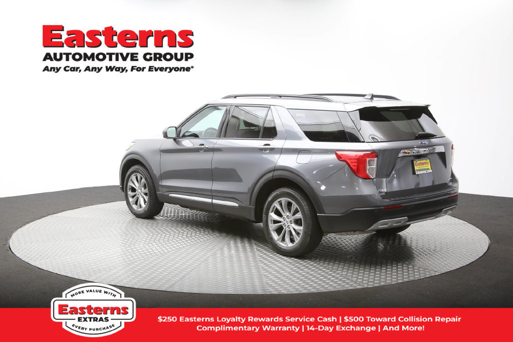 Used 2023 Ford Explorer XLT w/ Equipment Group 202A AWD/4WD image 65